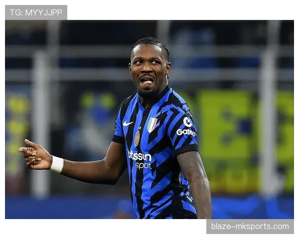 小图拉姆数据分析揭示：足球运动员实力与社交媒体影响力正相关趋势日益显著